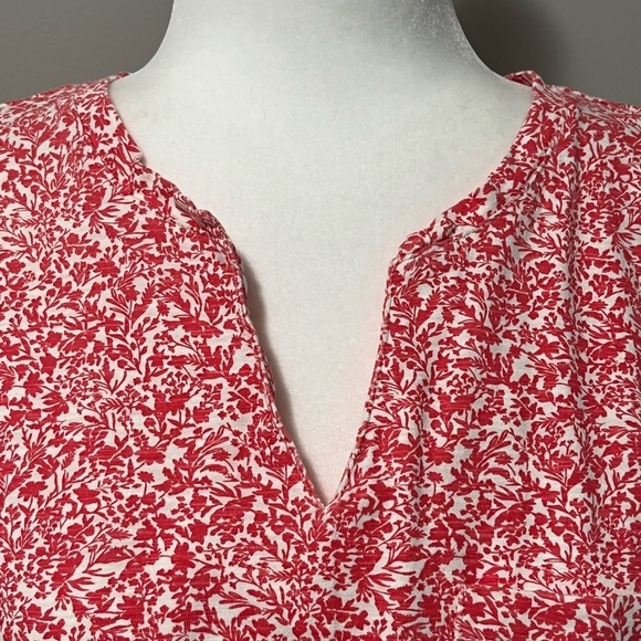 Part Two GesinasPW Short Sleeve V-Neck Leaf Floral Pattern Top - Picture 3 of 11